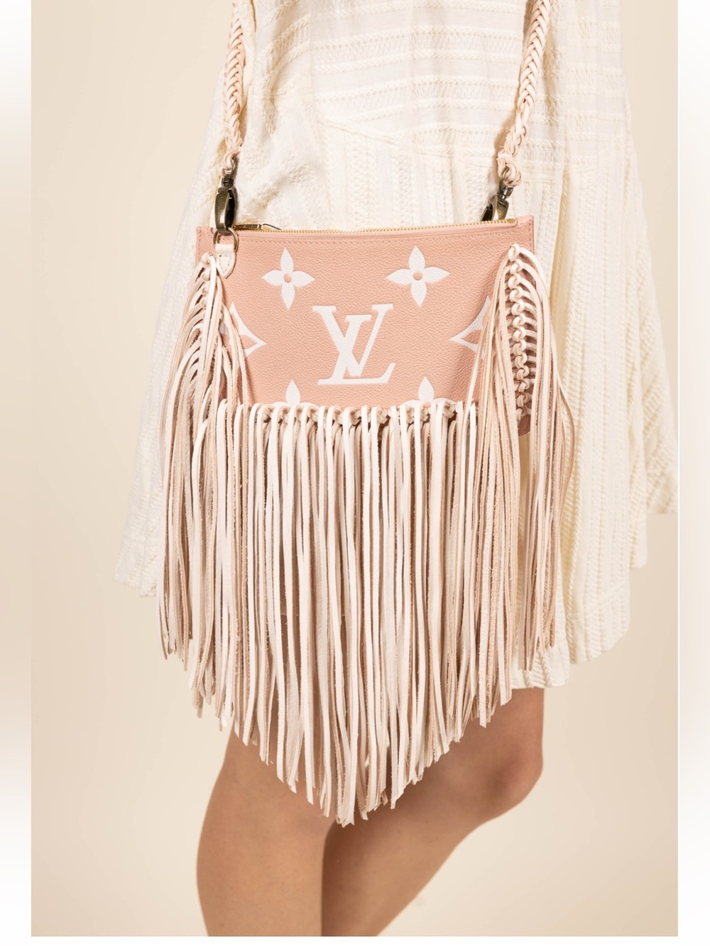 Louis Vuitton Rose Trianon Nomad-
Blanca Beige & Tan Fringe Leather Crossbody - Picture 3 of 14